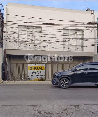 Cheap 2-Story Shophouse in a Strategic Location by the Main Road in East Bekasi 1