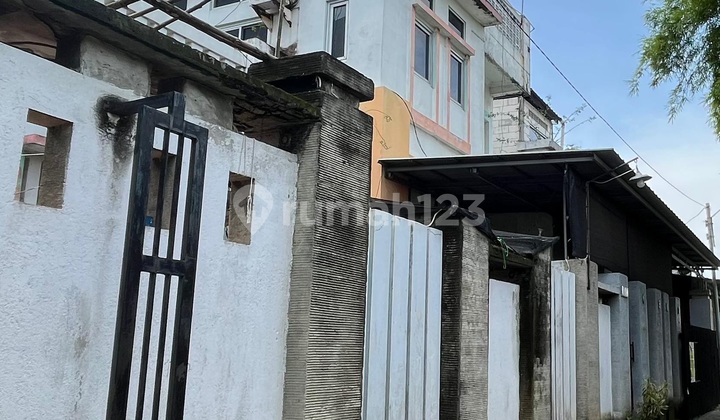 Rumah 3 Lantai Besar Mewah Murah Dekat Al Azhar Summarecon di Bekasi