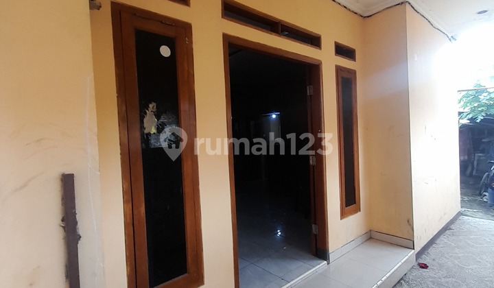 Rumah 2 Lantai Besar Mewah Murah Dekat Stasiun Tidak Banjir di Kota Bekasi Timur