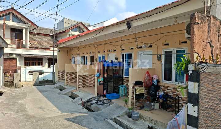 Cheap 5-Door Boarding House for Rent in Perwira, North Bekasi