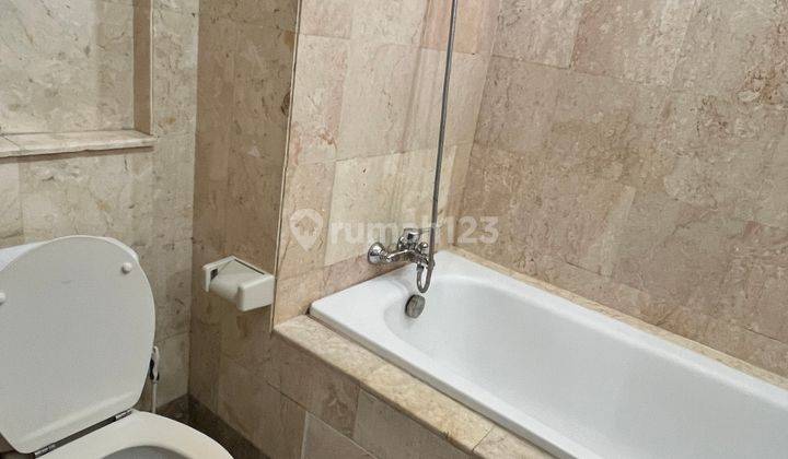 kamar mandi bellagio residence 1+1 luas 56m2