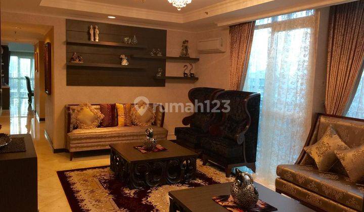ruang tamu apartemen bellagio residence 200m disewakan