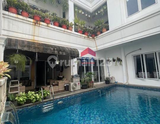 House for Rent on Denpasar Street, Mega Kuningan, South Jakarta