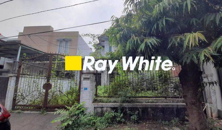 Dijual Rumah Tua di Villa Taman Meruya 1