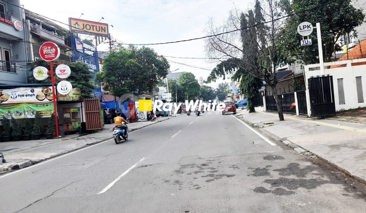 Dijual Rumah di Tanjung Duren, Letak Strategis, Jalan Lebar. bisa Utk Usaha Dijual Rumah di Tanjung Duren, Letak Strategis, Jalan Lebar. bisa Utk Usaha