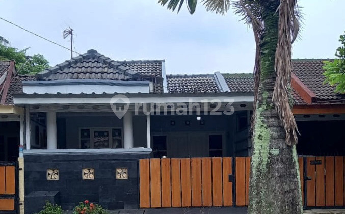 Graha Bintaro Jaya Quick Sale Nice Park Front View