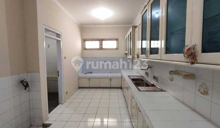 Termurah ! Rumah Luas di Sayap Sudirman – Lokasi Strategis, Harga Menarik! 2