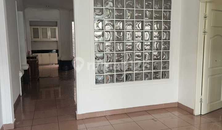 Quick Sale Luxurious House in Kelapa Gading, North Jakarta (C0829) 2