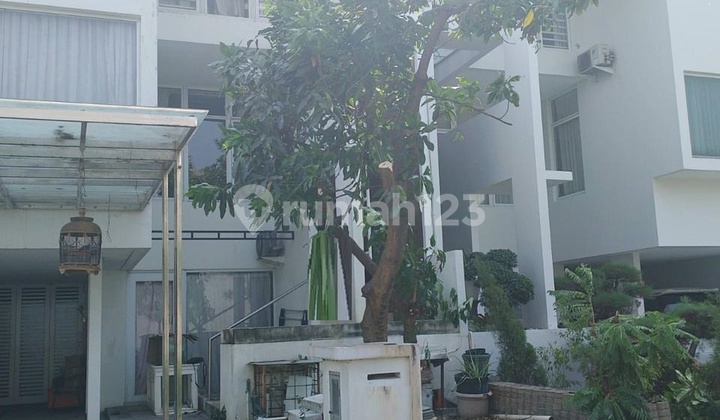 Own a Magnificent House in Asera Harapan Indah Bekasi (D0063)