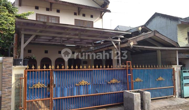 Own a spacious house in Harapan Indah Bekasi city for under 1 Billion (C0932) Own a spacious house in Harapan Indah Bekasi city for under 1 Billion (C0932)