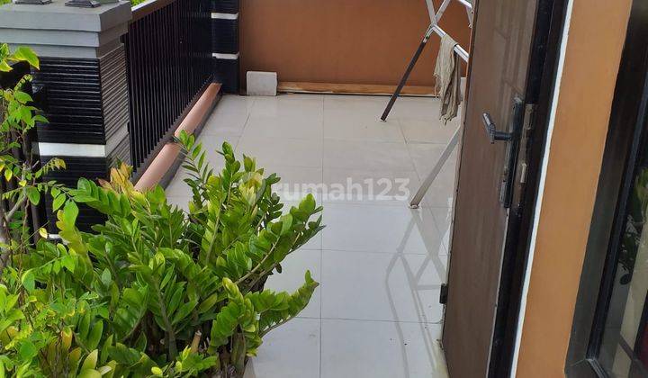 Rumah 2 Lantai Bagus di Harapan Indah, Bekasi B0135  2