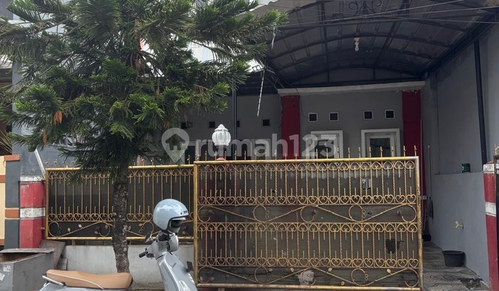 Bisa KPR, Rumah, 2 Lantai, SHM, Siap Huni di Taman Harapan Baru (D0010)