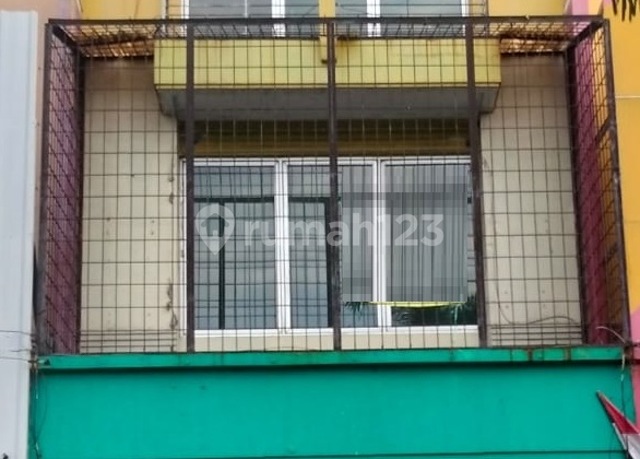 Disewakan Ruko Bulevar Hijau Bekasi Kota (C1065) di Bulevar Hijau Disewakan Ruko Bulevar Hijau Bekasi Kota (C1065) di Bulevar Hijau