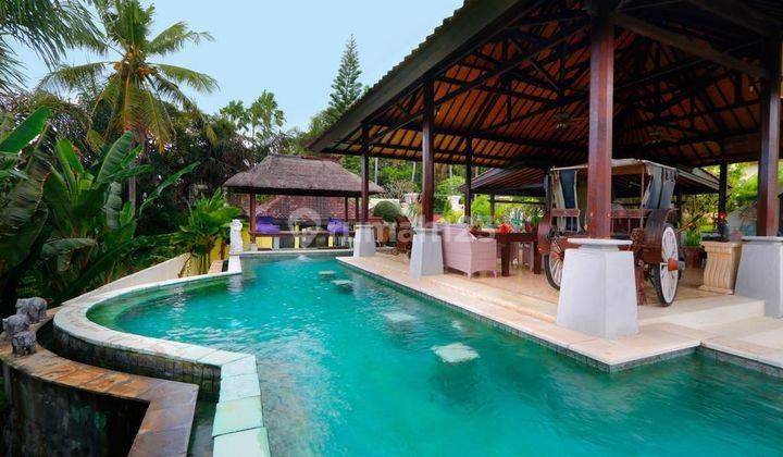 Exquisite Beachfront Villa Your Oasis Of Tranquility  1