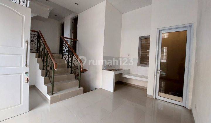 Dijual Rumah baru 2 Lantai siap pakai 1