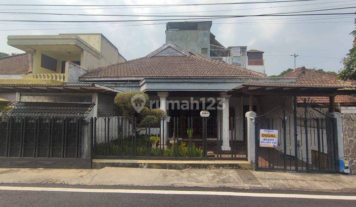 Rumah Tenang Pusat Kota di Dahlia, Malang 1