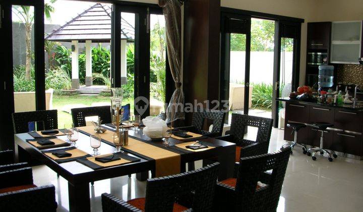 Di Jual Rumah 2 Lantai di Citraland Bukit Golf, Surabaya 2