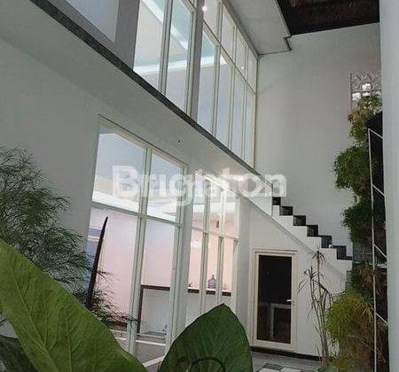 Rumah Mewah Spesifikasi Istimewa di Perumahan Kbn, Kediri 1