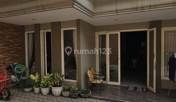 Di Jual Rumah di Manyar Jaya, Surabaya Beserta Furnish Nya  2