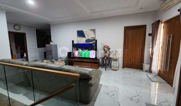 Rumah 2 Lantai Victoria Park Residence 2