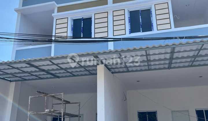 Two-Story New House in Poris