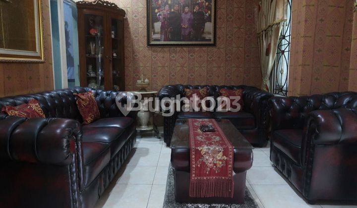 Royal Garden 1 Mahoni Street 2