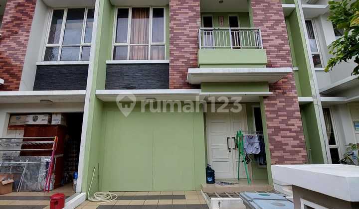 Two-Story House in Gadingserpong