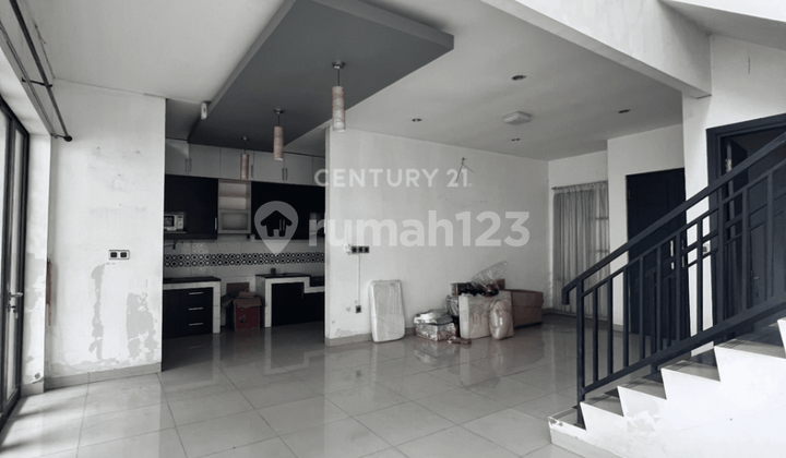 For Sale Nice Strategic House Near Modern Market in BSD 2