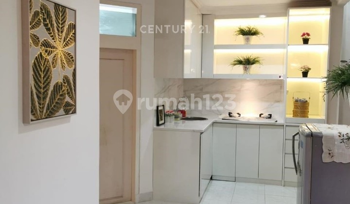 Disewakan Pertahun Rumah Bagus Strategis Siap Huni di Pdk Indah 2