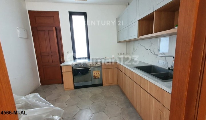 Dijual Rumah Bagus Strategis Harga Menarik di Lebak Bulus 2