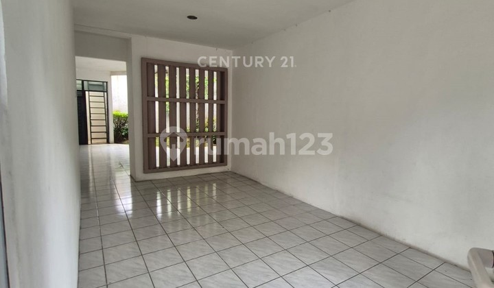 Disewakanthn Rumah Strategis Harga Menarik di Jurangmangu 2