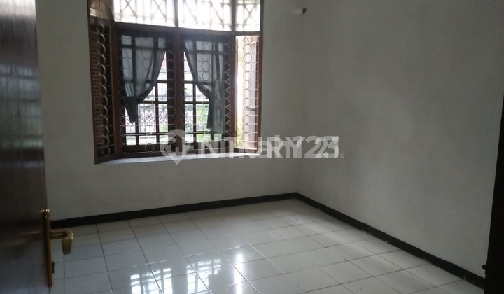 Rumah Disewa  Di Veteran Jakarta Selatan 2