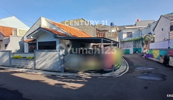 For Sale Hook House in Jurangmangu Indah Bintaro Strategic Location