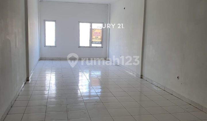 For Rent Per Year, Good Strategic Shop House in Pondok Betung 2