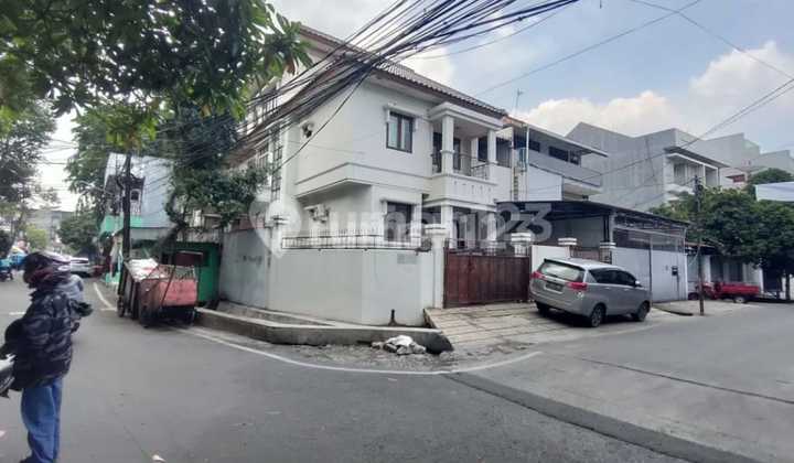 Di Jual Rumah Cantik Mangga Besar 2