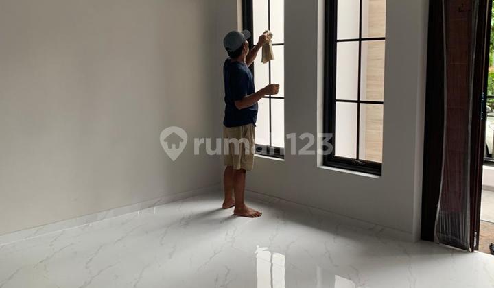 For Sale Nice Move-in Ready House in Villa Melati Mas BSD, Tangerang 2