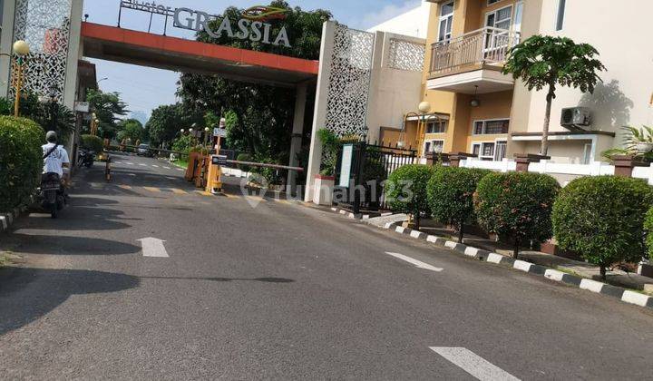 Dijual Rumah Cantik Nuansa Mewah di Cluster Grassia Cipete Tangerang 2