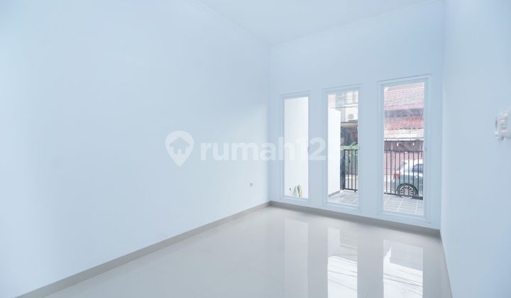 Brand New House Hot Property New House in Citra 1, West Jakarta 2