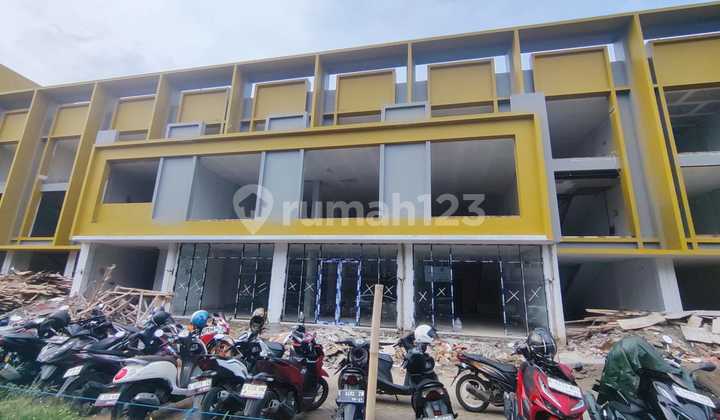 For Rent: New 3-Storey Attached Shop House, Alsut - Next to Padel Crown - Free Parking