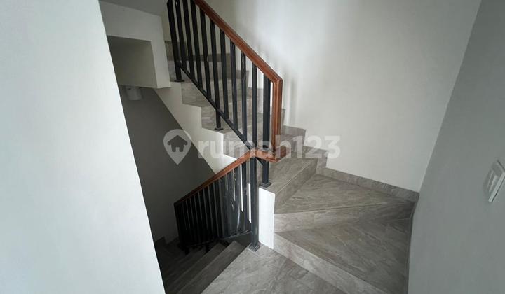 WTS Dijual Rumah Double Decker Lavon 2 - Montana 2