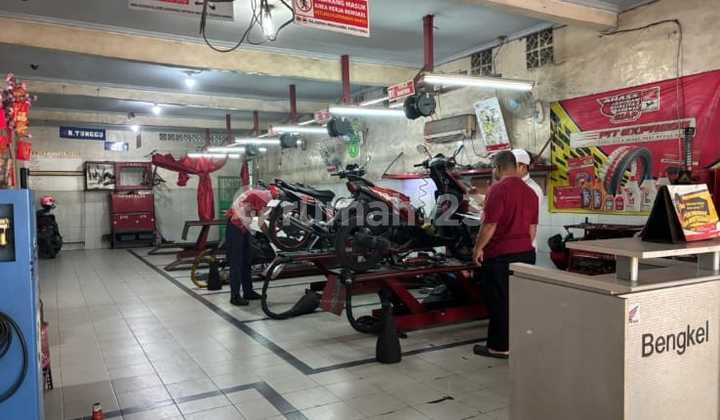 FOR SALE Official Motorcycle Workshop Located in East Jakarta Still Operating Smoothly.