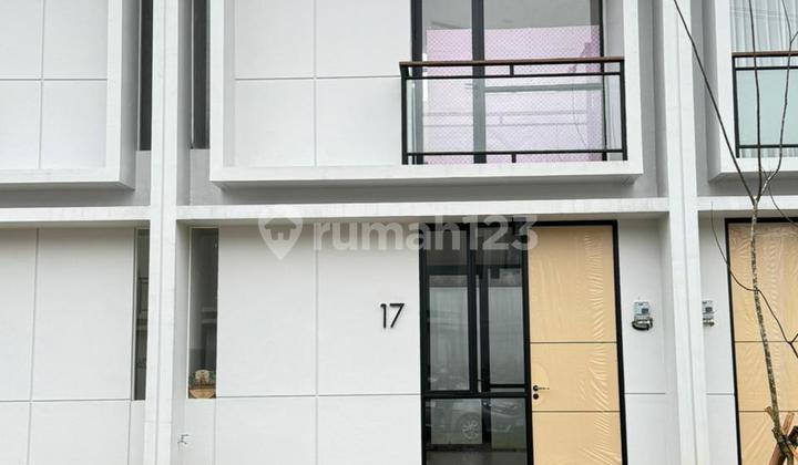 Rumah Bagus siap huni cendana cove Karawaci, Tangerang