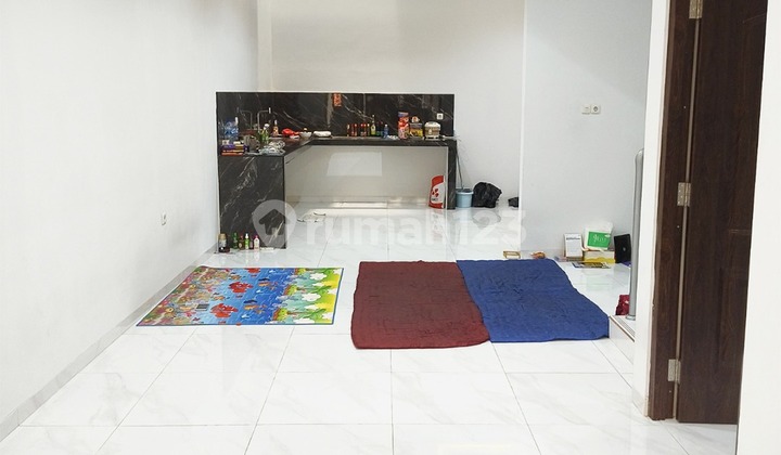 For Sale 3-Story Move-In Ready House in Griya Loka Bsd, Tangerang 2