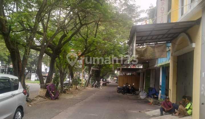 Rent a Shop in Permata Niaga 3, on the Main Road of Boulevard, Taman Royal Residential Complex. 2