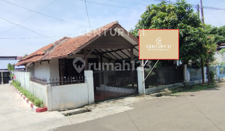 Rumah cocok utk kost2an , posisi pusat kota di Komplek BPT area Jl Raya Pajajaran Kota Bogor Rumah cocok utk kost2an , posisi pusat kota di Komplek BPT area Jl Raya Pajajaran Kota Bogor