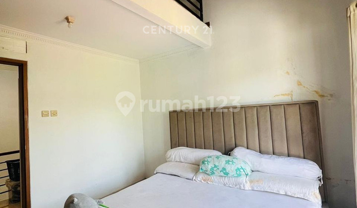 kamar tidur rumah dekat tol di perumahan