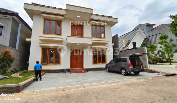 Rumah Cantik Strategis Asri di Casablanca Sentul City Bogor