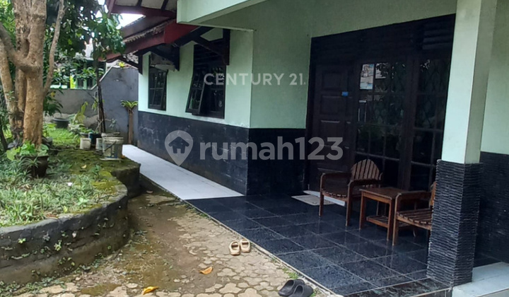 House Near Station in the Forestry Complex Laladon Ciomas Bogor House Near Station in the Forestry Complex Laladon Ciomas Bogor