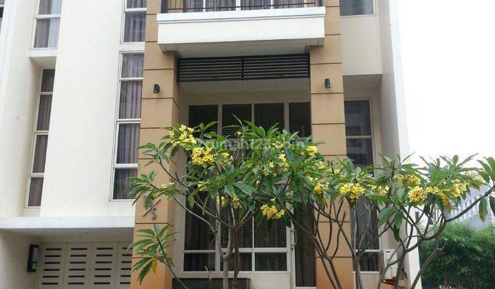 Rumah Bagus Semi Furnished di Ancol Mansion, Jakarta Utara 1