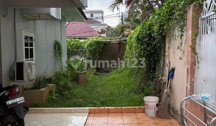 Rumah Hoek Butuh Renovasi Total SHM Sunter Agung , Jakarta Utara